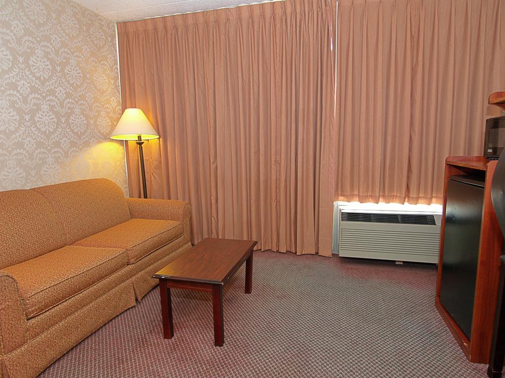 Days Inn Easton Buitenkant foto