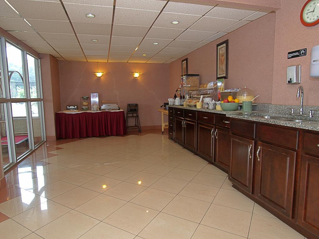 Days Inn Easton Buitenkant foto